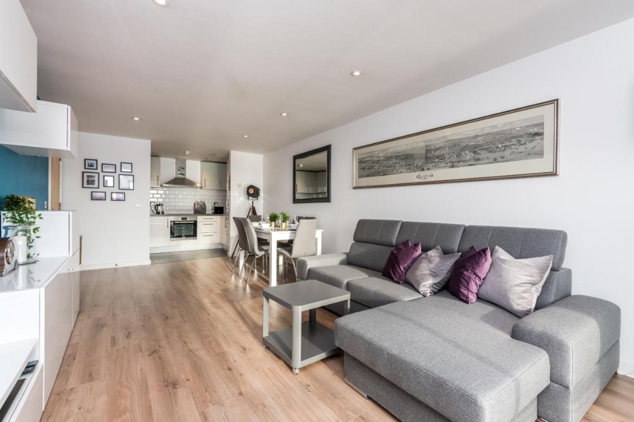 Host & Stay - The Baltic Penthouse With Balcony Liverpool Dış mekan fotoğraf